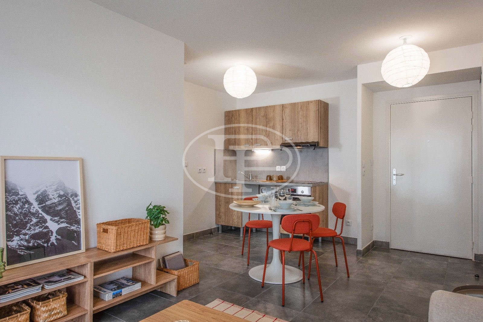 1762528983_VA2100_1_original