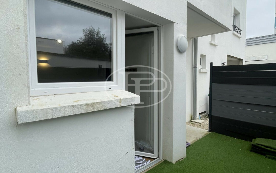 Studio meublé + Courette Privative